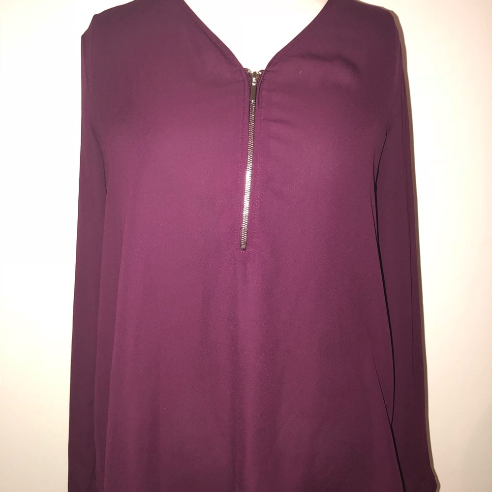 Flowy Maroon Zip-Up top